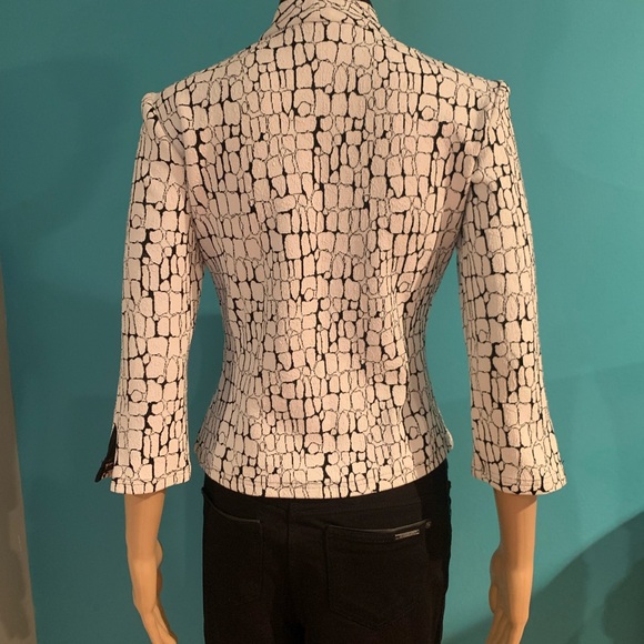 Elegant Blazer - Picture 4 of 6